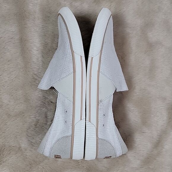 ROXY BRAYDEN WHITE SLIP-ON CANVAS SHOES, SIZE 8.5 - Picture 6 of 8